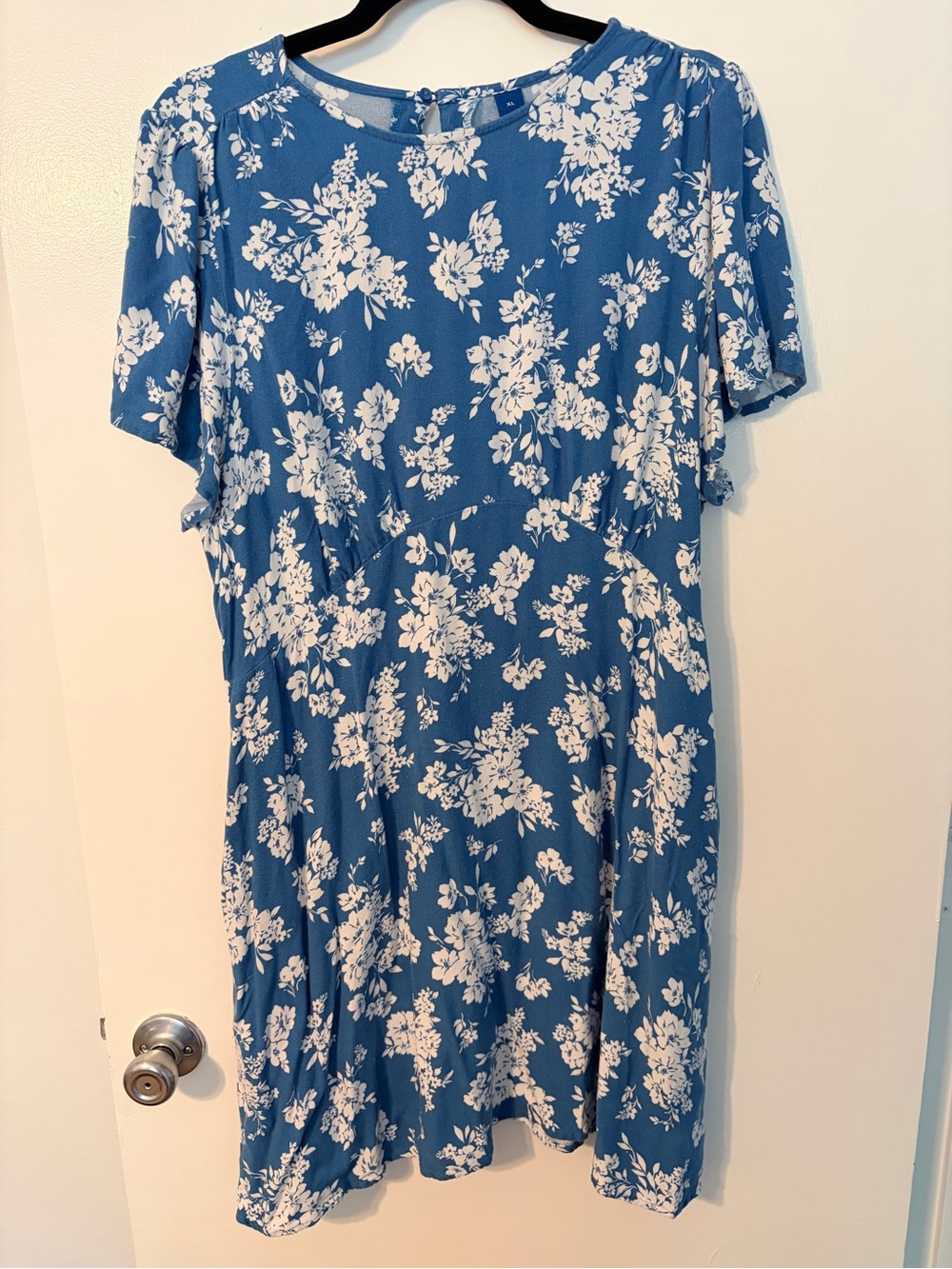 Old Navy XL Blue White Floral Fit & Flare Short Sleeve Dress